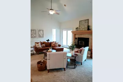 629 Euclid Ave, Grove City Boro, PA 16127 - Photo 7