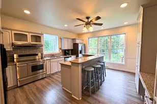 629 Euclid Ave, Grove City Boro, PA 16127 - Photo 9