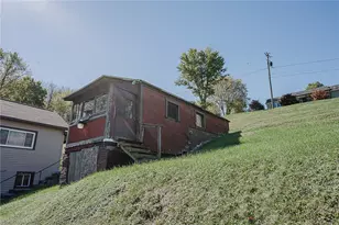 1326 Hessler St, Nanty Glo, PA 15943 - Photo 11