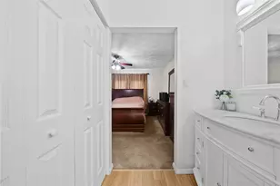 4251 Bristol St, Pittsburgh, PA 15207 - Photo 13