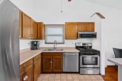 4251 Bristol St, Pittsburgh, PA 15207 - Photo 11