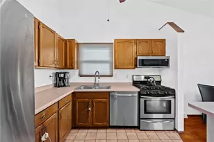 4251 Bristol St, Pittsburgh, PA 15207 - Photo 11