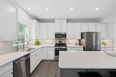 4045 Crown Drive, South Park, PA 15129 - Photo 7