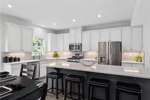 4045 Crown Dr, South Park, PA 15129 - Photo 5