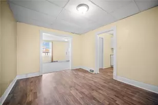 716 St Clair Ave, Jeannette, PA 15644 - Photo 9