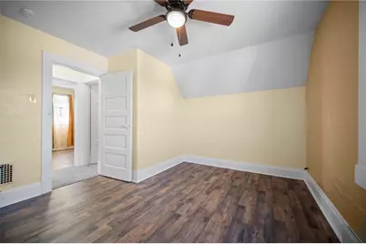 716 Saint Clair Ave, Jeannette, PA 15644 - Photo 17