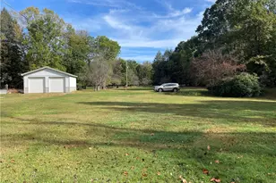 239 Sleepy Holw Dr, Sugarcreek Boro, PA 16323 - Photo 3