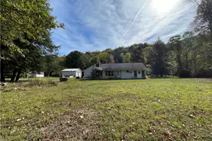 239 Sleepy Holw Dr, Sugarcreek Boro, PA 16323 - Photo 11