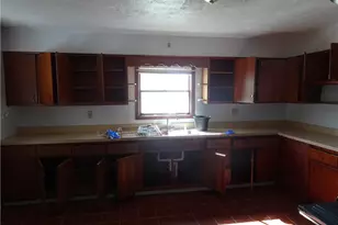 227 S 6th St, Youngwood, PA 15697 - Photo 5