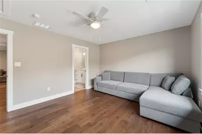 1041 Skyline Dr, Cecil, PA 15317 - Photo 23