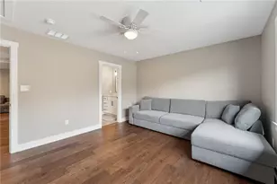 1041 Skyline Dr, Cecil, PA 15317 - Photo 23