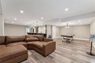 1041 Skyline Dr, Cecil, PA 15317 - Photo 33