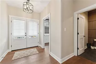 1041 Skyline Dr, Cecil, PA 15317 - Photo 5