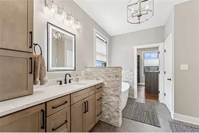 1041 Skyline Dr, Cecil, PA 15317 - Photo 11