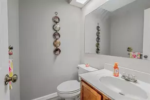 232 Carriage Blvd, Pittsburgh, PA 15239 - Photo 7