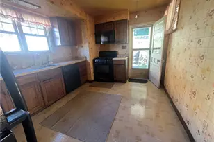 300 Marie St, Glassport, PA 15045 - Photo 9