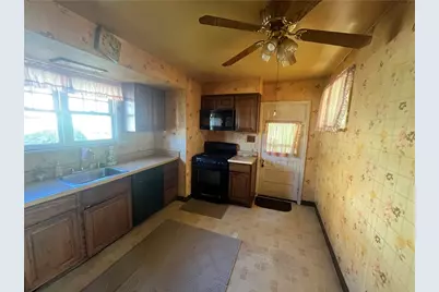 300 Marie St, Glassport, PA 15045 - Photo 7