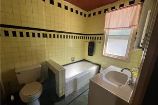 300 Marie St, Glassport, PA 15045 - Photo 25