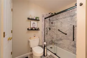 219 Adams Pointe Blvd, Adams Township, PA 16046 - Photo 15