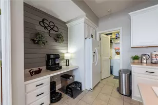 219 Adams Pointe Blvd, Adams Township, PA 16046 - Photo 9