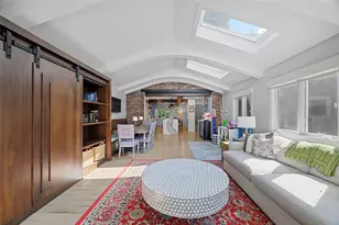 186 Mohawk Dr, Pittsburgh, PA 15228 - Photo 17