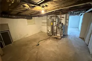 243 S Sycamore, Mt Pleasant Boro, PA 15666 - Photo 17