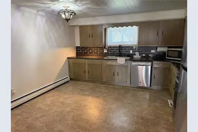 243 S Sycamore, Mt Pleasant Boro, PA 15666 - Photo 7