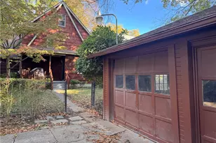 329 Norris St, Sharon, PA 16146 - Photo 3