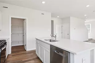 412 Curtis Ct, New Stanton, PA 15639 - Photo 15