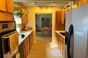 19 E Greenville Dr, Greenville Boro, PA 16125 - Photo 9