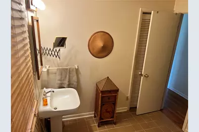 19 E Greenville Dr, Greenville Boro, PA 16125 - Photo 11