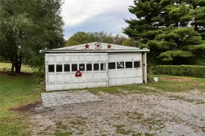 672 Tulip Dr, New Brighton, PA 15066 - Photo 21