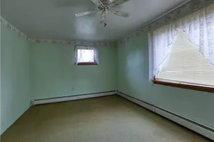 672 Tulip Dr, New Brighton, PA 15066 - Photo 15