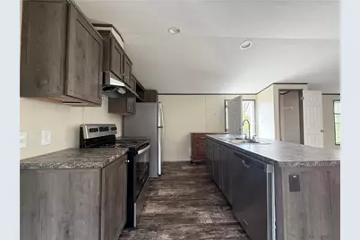 108 Mathew Dr, Harmony Boro, PA 16037 - Photo 9