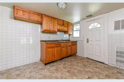 7258 Campania Ave, Pittsburgh, PA 15206 - Photo 13