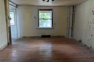 214 and 214 1/2 Whittier St, Vandergrift, PA 15690 - Photo 7