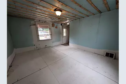 214 and 214 1/2 Whittier St, Vandergrift, PA 15690 - Photo 5