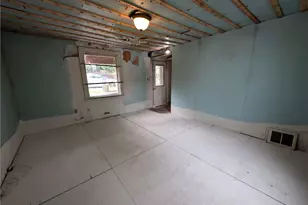 214 and 214 1/2 Whittier St, Vandergrift, PA 15690 - Photo 5