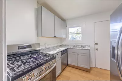 6448 Navarro St, Pittsburgh, PA 15206 - Photo 3