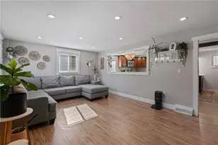 1524 Roosevelt Ave, South Park, PA 15129 - Photo 3