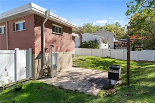 1524 Roosevelt Ave, South Park, PA 15129 - Photo 27