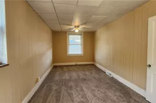 219 Quay St, Vandergrift, PA 15629 - Photo 11