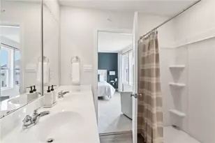 175 Sweetwater Dr, Moon/Crescent Twp, PA 15108 - Photo 17