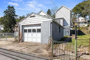 241 W State St, Oakdale, PA 15071 - Photo 35