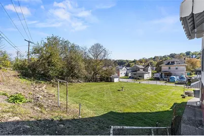 241 W State St, Oakdale, PA 15071 - Photo 41