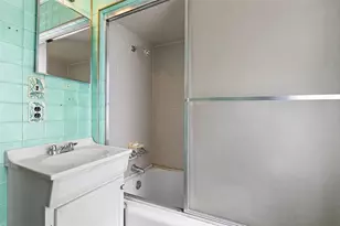 241 W State St, Oakdale, PA 15071 - Photo 17