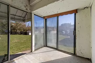 241 W State St, Oakdale, PA 15071 - Photo 33