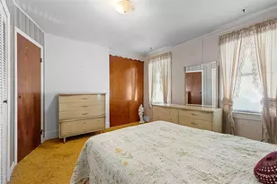 241 W State St, Oakdale, PA 15071 - Photo 21