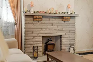 241 W State St, Oakdale, PA 15071 - Photo 11