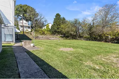 241 W State St, Oakdale, PA 15071 - Photo 39